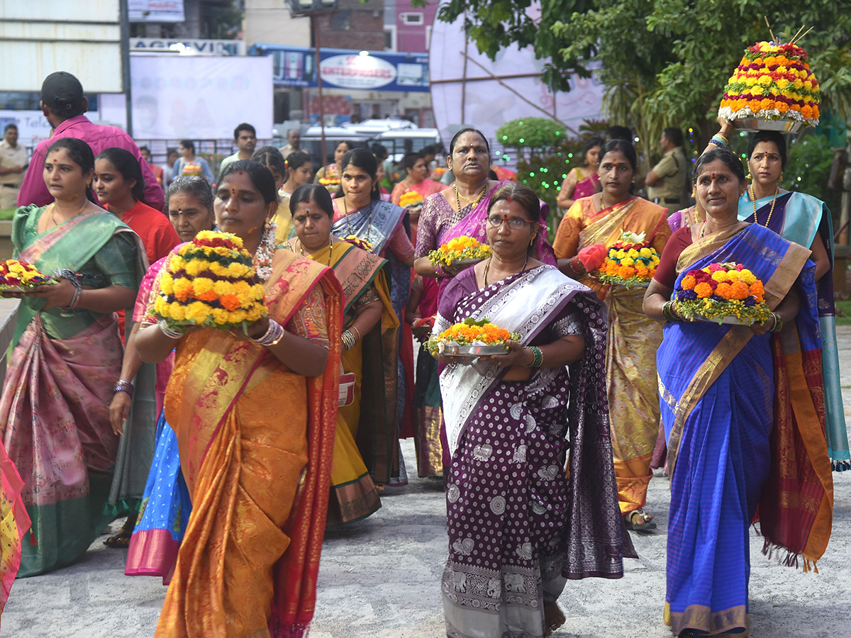 Bathukamma Festival Celebrated In Rain At Warangal District 6