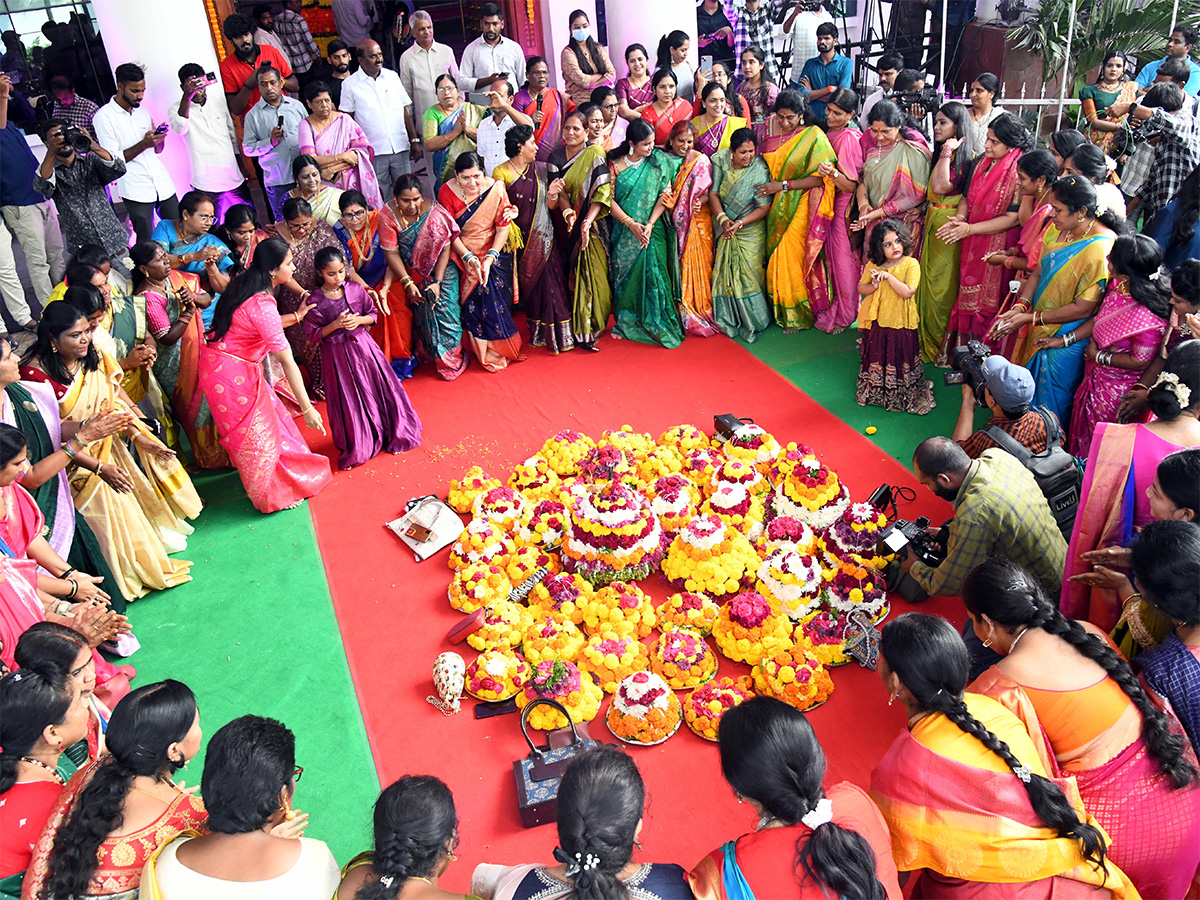 Bathukamma Festival Celebrations 2025 Photos27