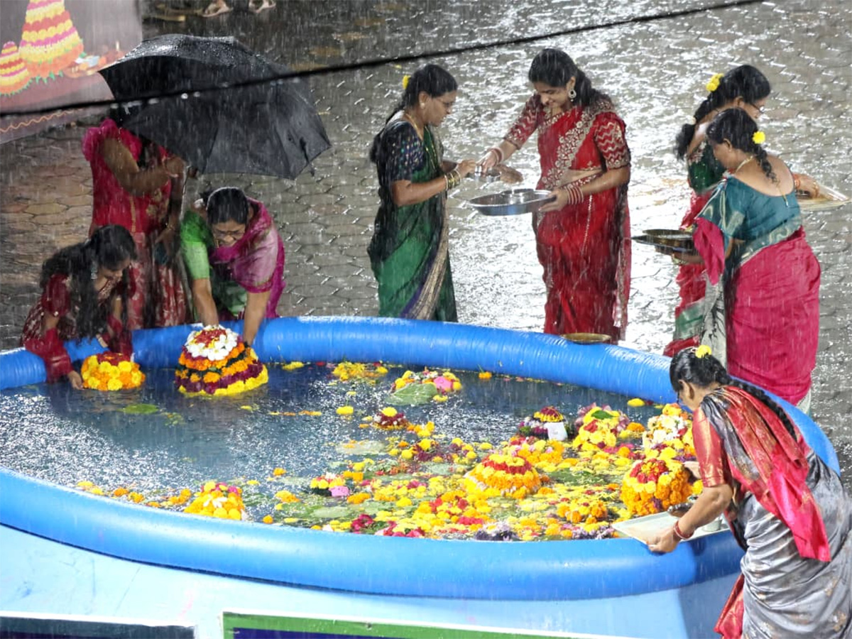 Bathukamma Festival Celebrations 2025 Photos6