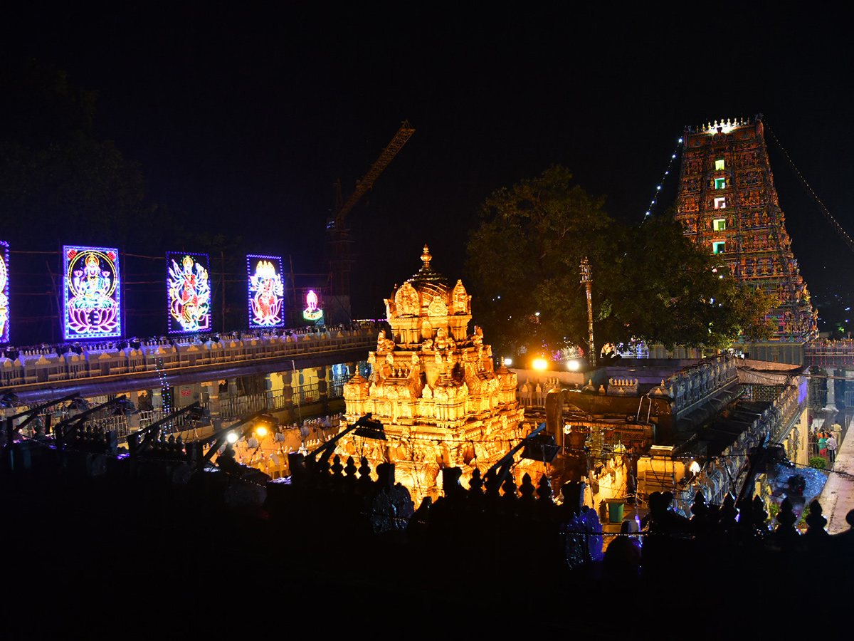 Dasara Navaratri Utsavalu 2025 at Indrakeeladri Photos16