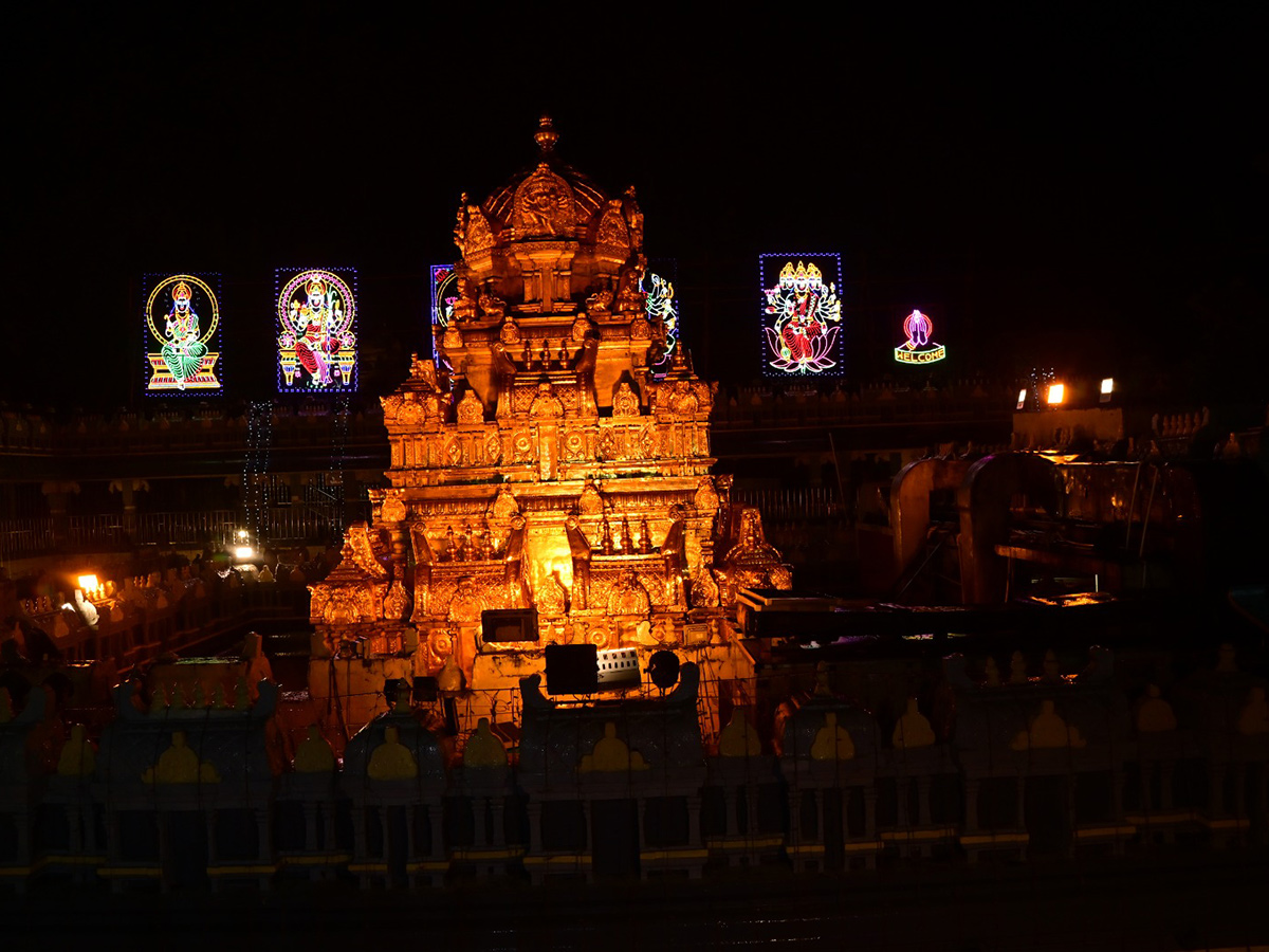 Dasara Navaratri Utsavalu 2025 at Indrakeeladri Photos4