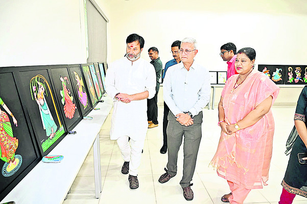 ముగిసిన ఆర్ట్‌ వర్క్‌ షాప్‌ 1