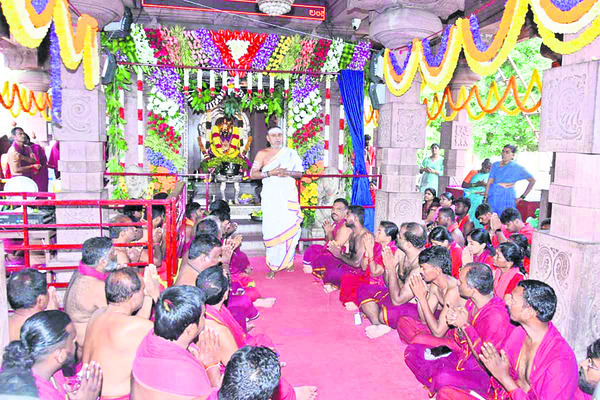 ఉత్సవాలకు అంకురార్పణ1