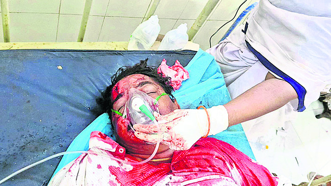 పొలం యజమానిపై హత్యాయత్నం1