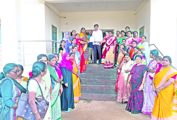 రియల్‌ ఎస్టేట్‌  యజమానిపై దాడి 2