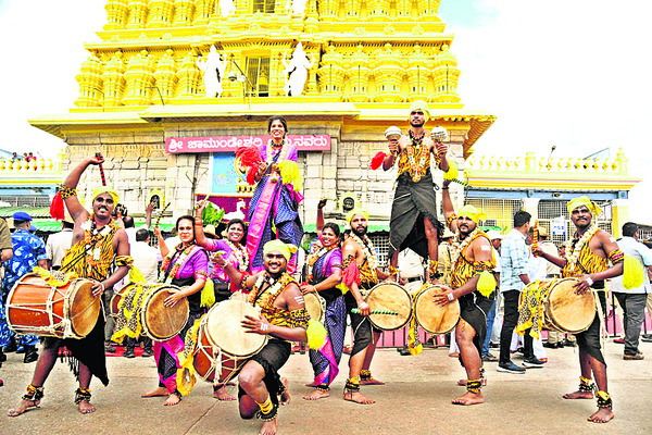 శక్తిదేవతకు అక్షరాంజలి1