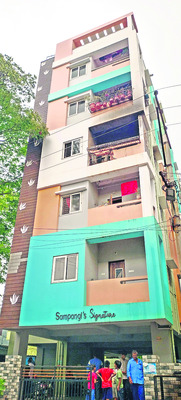 పేలిన గ్యాస్‌ సిలిండర్‌2