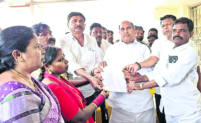 గోవిందా.. కాపాడు..!1
