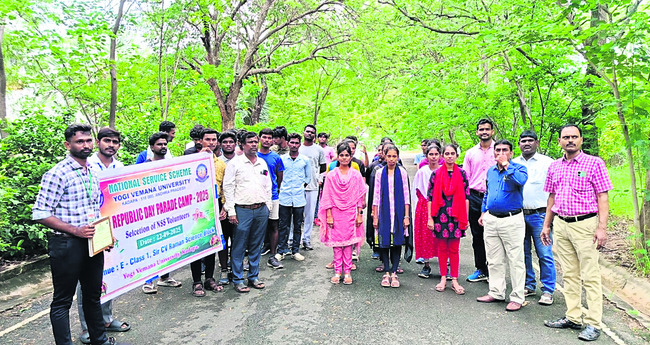 మైలవరం కరకట్టకు మరమ్మతులు 1