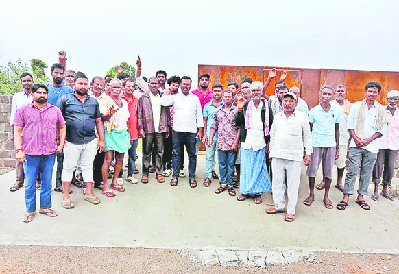 సమస్యల పరిష్కారానికే ప్రజావాణి: అదనపు ఎస్పీ
1
