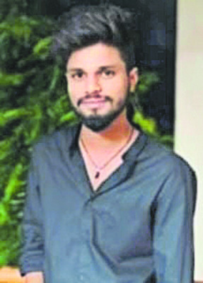 భూమి పోతుందనే మనస్తాపంతో రైతు.. 2