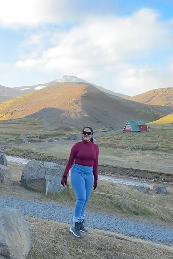 Anchor Anasuya Bharadwaj Shares Travel Moments from Iceland Photos3