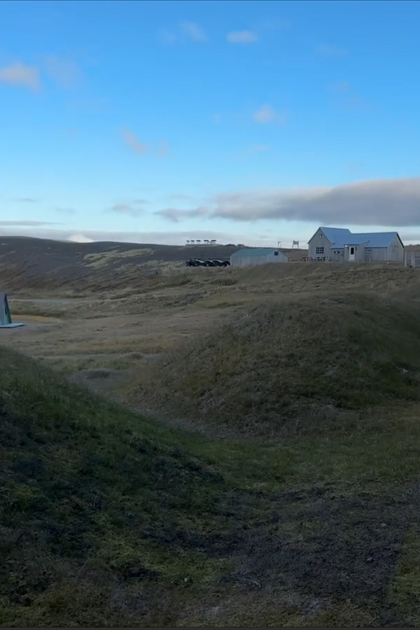 Anchor Anasuya Bharadwaj Shares Travel Moments from Iceland Photos8