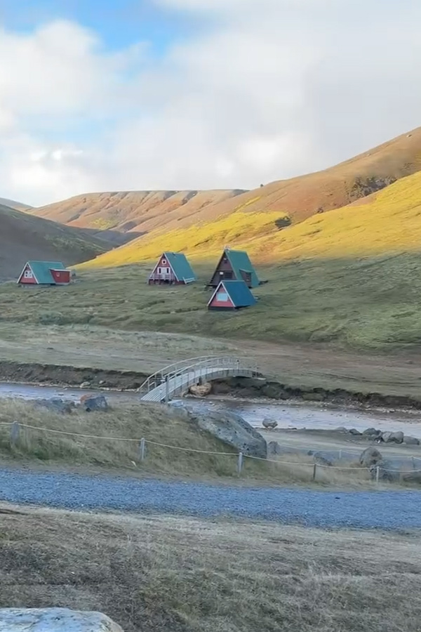 Anchor Anasuya Bharadwaj Shares Travel Moments from Iceland Photos9