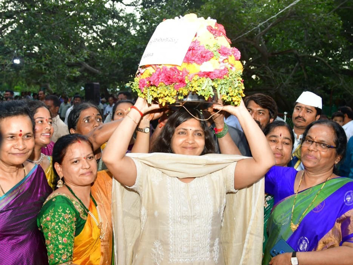 Bathukamma Celebrations 2025 In Telangana Photos22