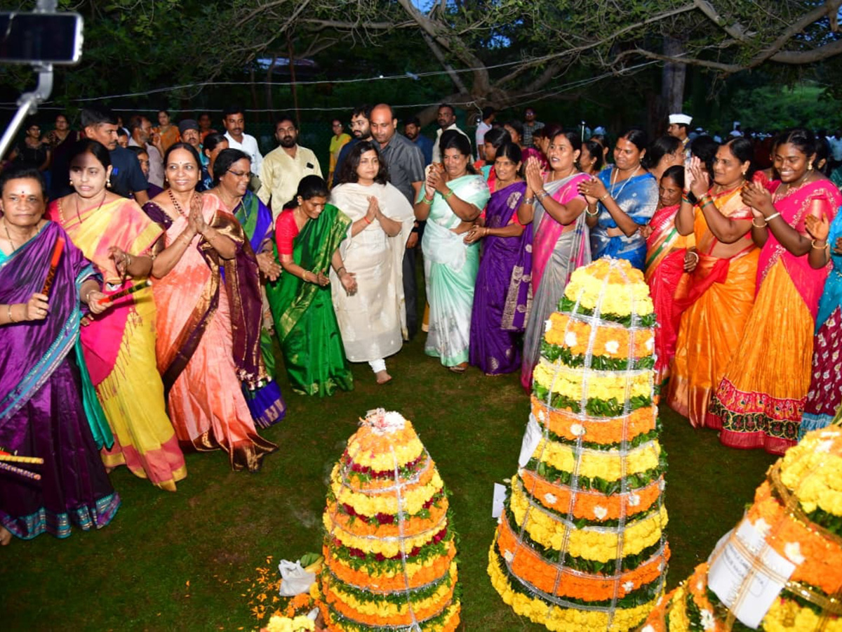 Bathukamma Celebrations 2025 In Telangana Photos24