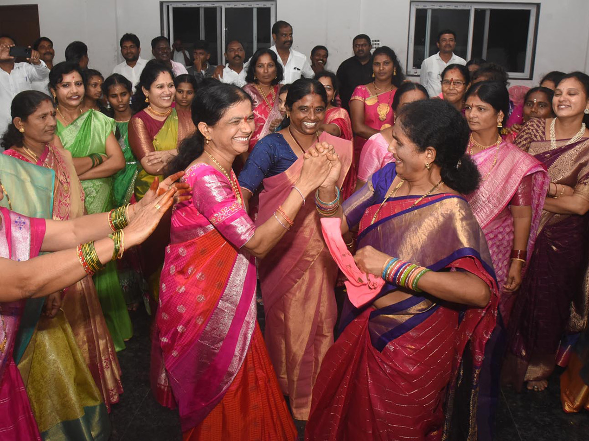 Bathukamma Celebrations 2025 In Telangana Photos7