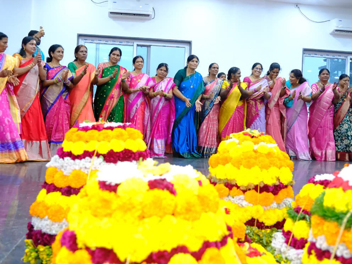 Bathukamma Celebrations 2025 In Telangana Photos9