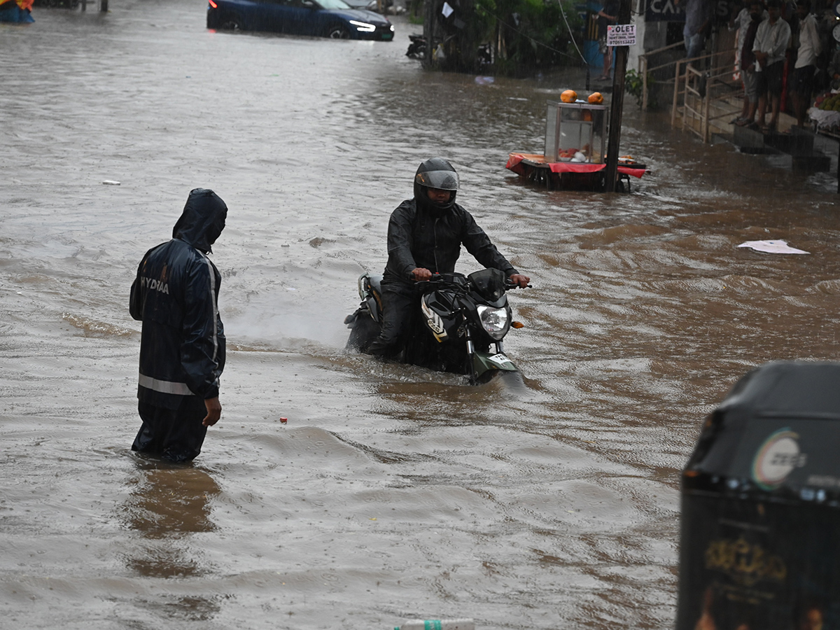 Cloudburst Chaos in Telangana Hyderabad Photos15