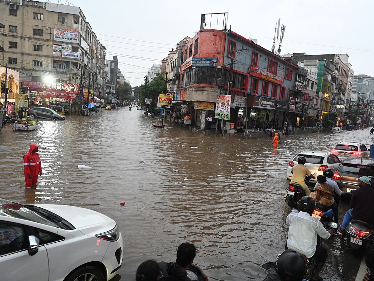 Cloudburst Chaos in Telangana Hyderabad Photos17
