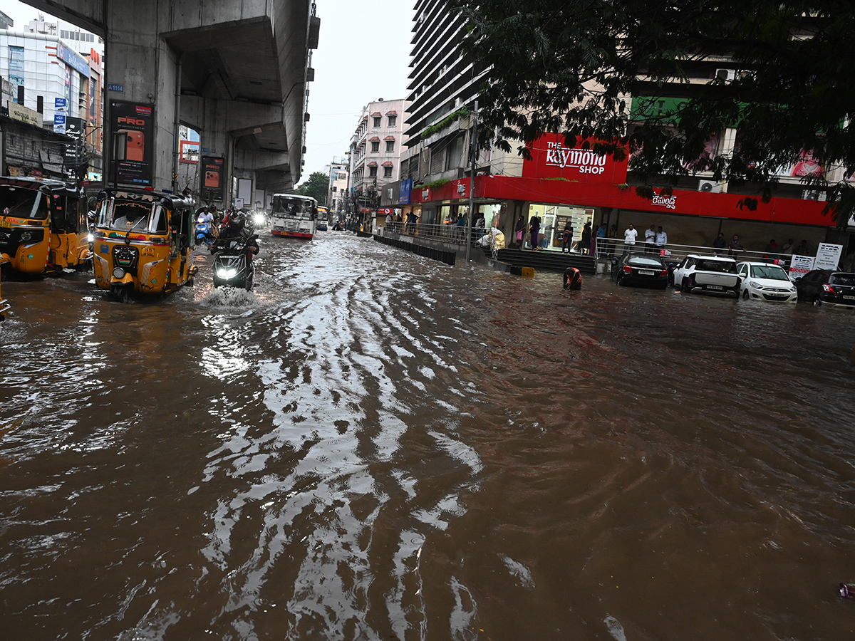 Cloudburst Chaos in Telangana Hyderabad Photos2