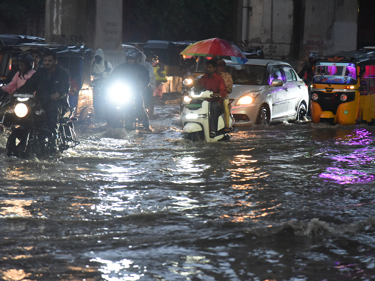 Cloudburst Chaos in Telangana Hyderabad Photos6