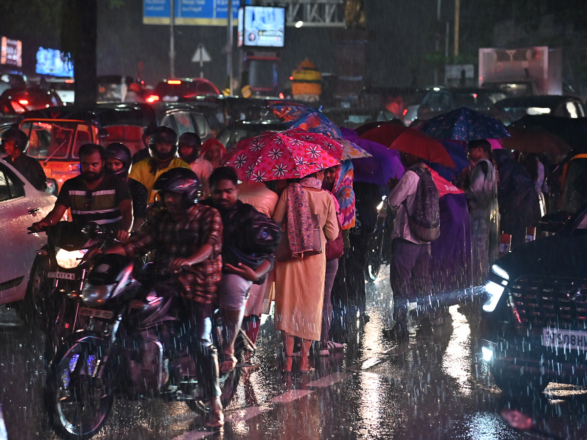 Cloudburst Chaos in Telangana Hyderabad Photos9