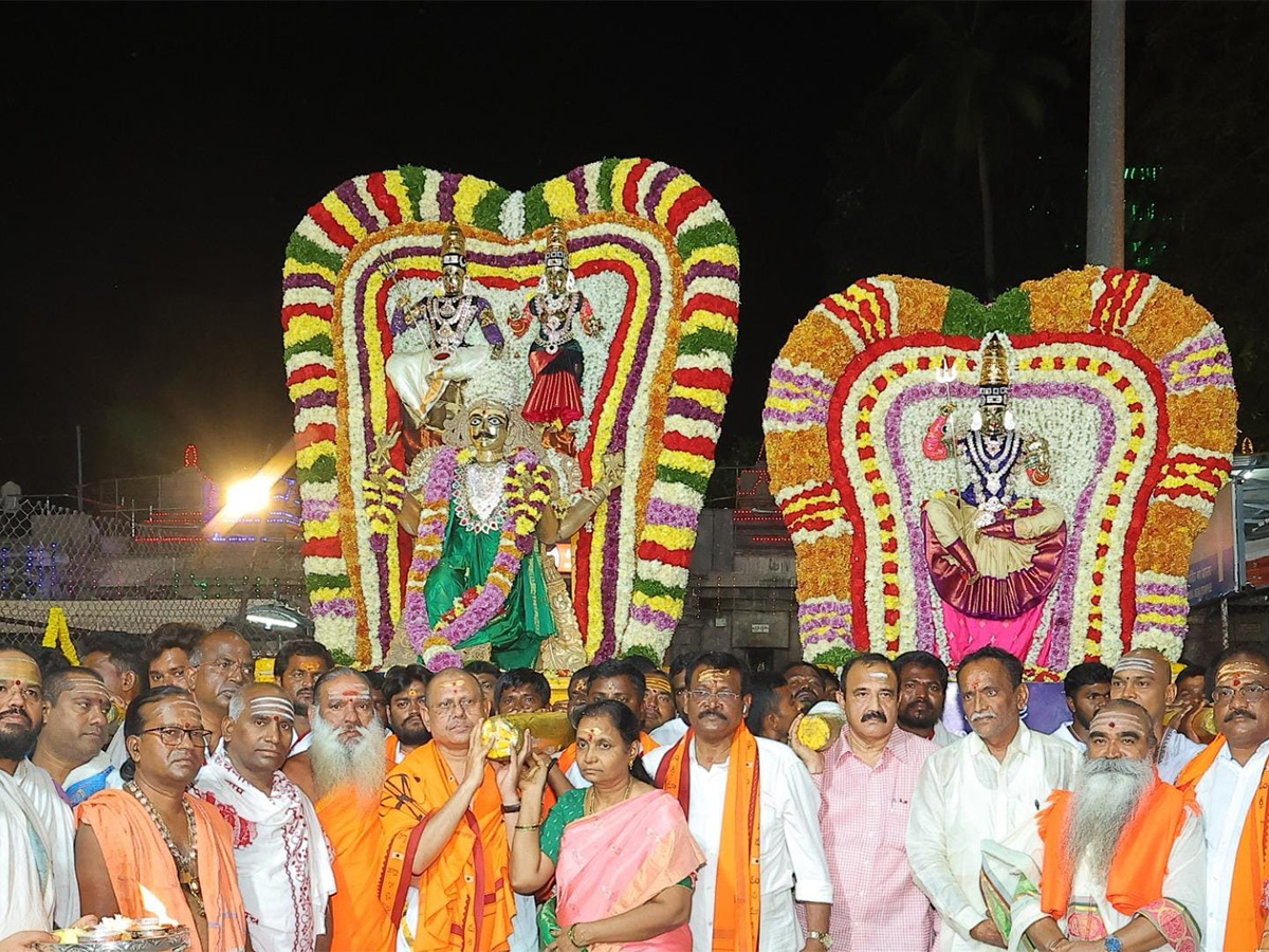 Devi Navaratri Celebrations 2025 At Srisailam Bramaramba Temple2