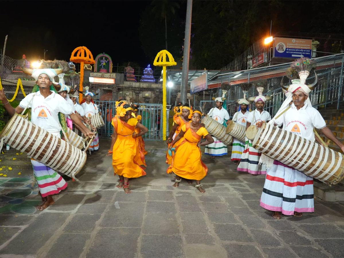 Devi Navaratri Celebrations 2025 At Srisailam Bramaramba Temple6