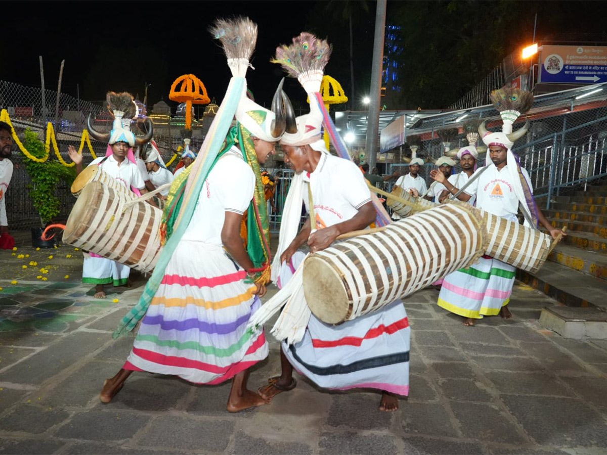 శ్రీశైలంలో వైభవంగా దేవీశరన్నవరాత్రోత్సవాలు (ఫొటోలు) | Devi Navaratri ...