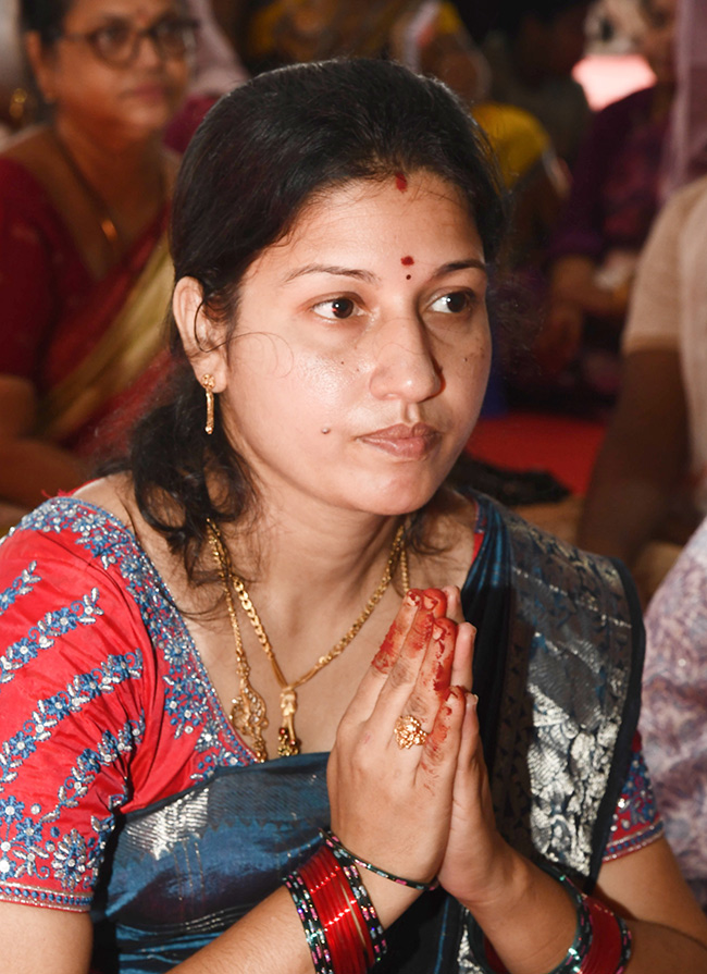 Dussehra 2025 : Devotees Rush at Kanaka Durga Temple Vijayawada16