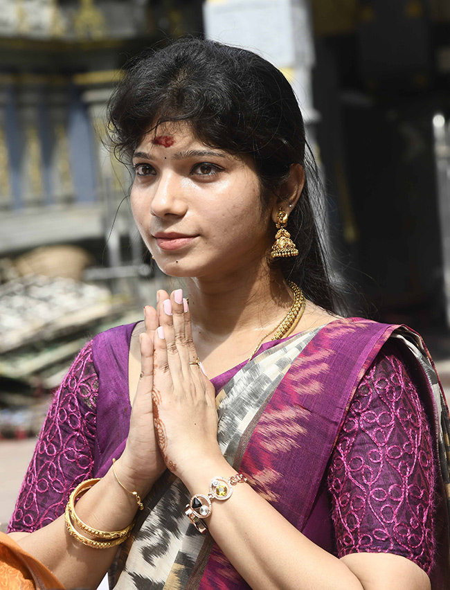Dussehra 2025 : Devotees Rush at Kanaka Durga Temple Vijayawada17