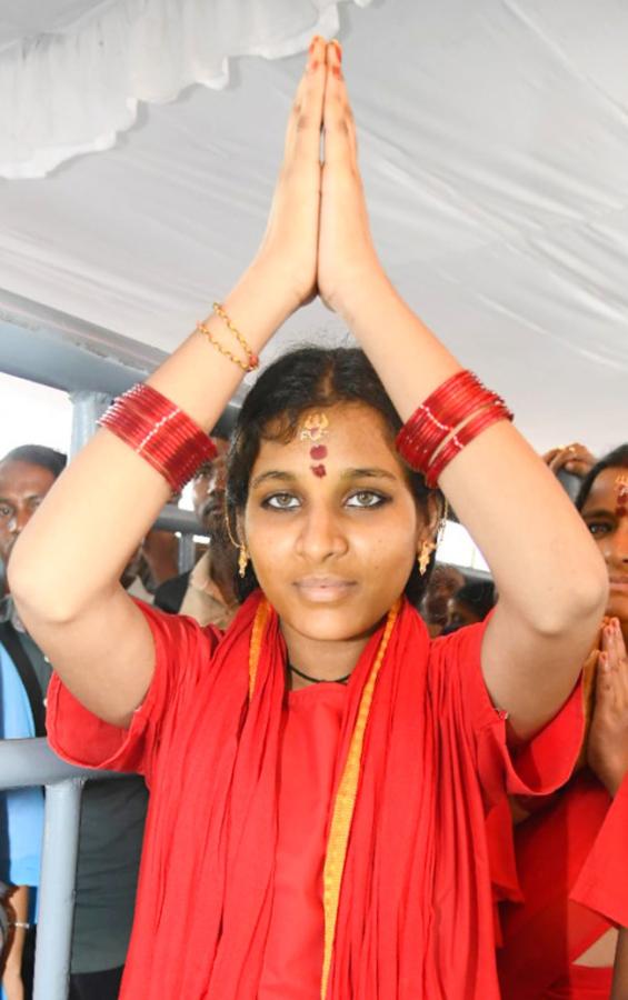 Dussehra 2025 : Devotees Rush at Kanaka Durga Temple Vijayawada25