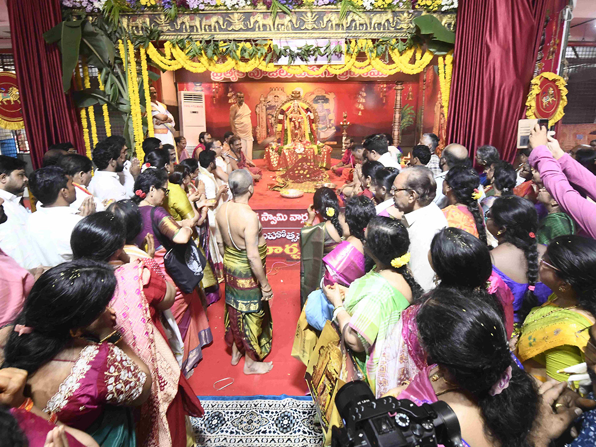 Dussehra 2025 : Devotees Rush at Kanaka Durga Temple Vijayawada6