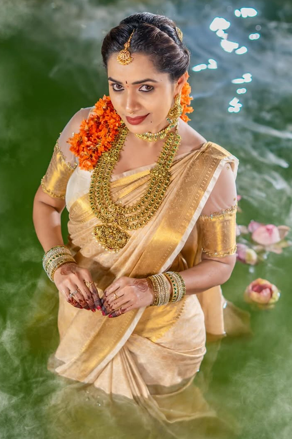 Navratri looks inspired from celebrities Photos17
