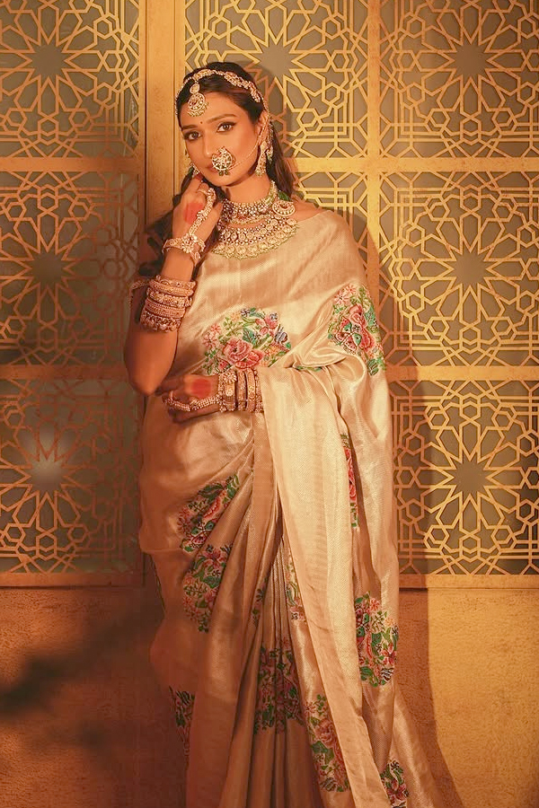 Navratri looks inspired from celebrities Photos21