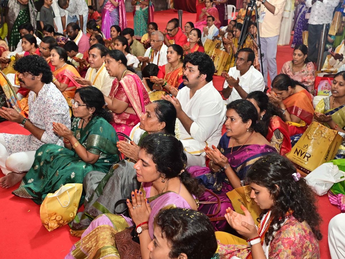 Sri Gayatri Devi Alankaram Day 2 : Huge Devotees Rush In Vijayawada Kanaka Durga Temple Photos14