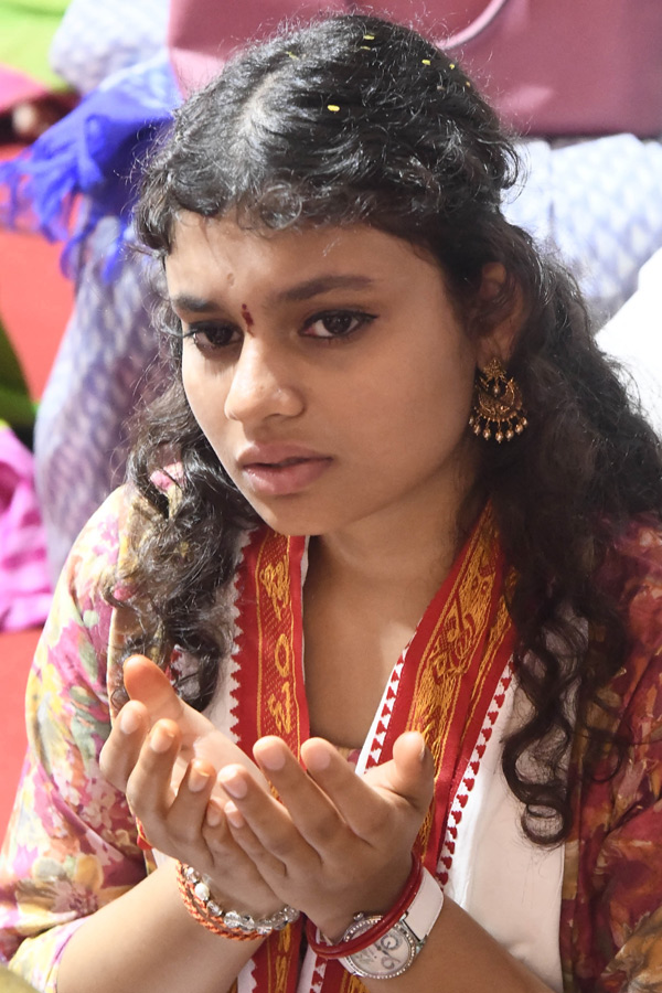 Sri Gayatri Devi Alankaram Day 2 : Huge Devotees Rush In Vijayawada Kanaka Durga Temple Photos16