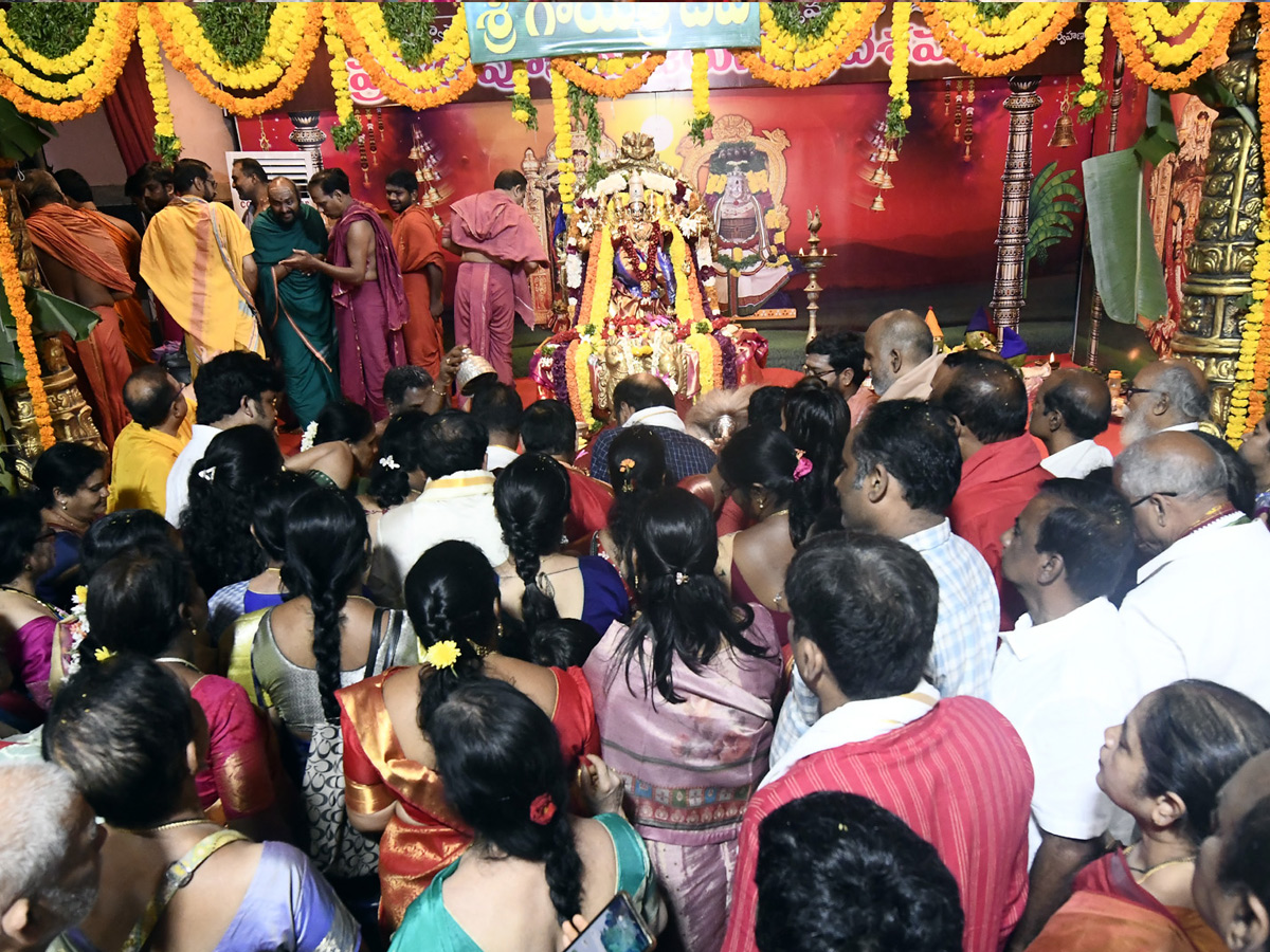 Sri Gayatri Devi Alankaram Day 2 : Huge Devotees Rush In Vijayawada Kanaka Durga Temple Photos18