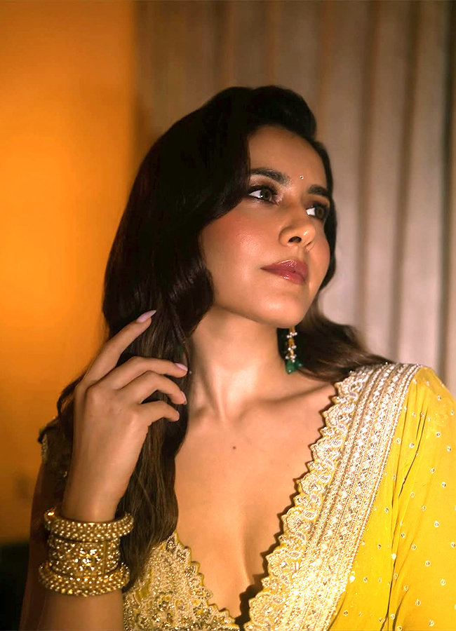 Tollywood Actress Raashii Khanna Latest Photos10