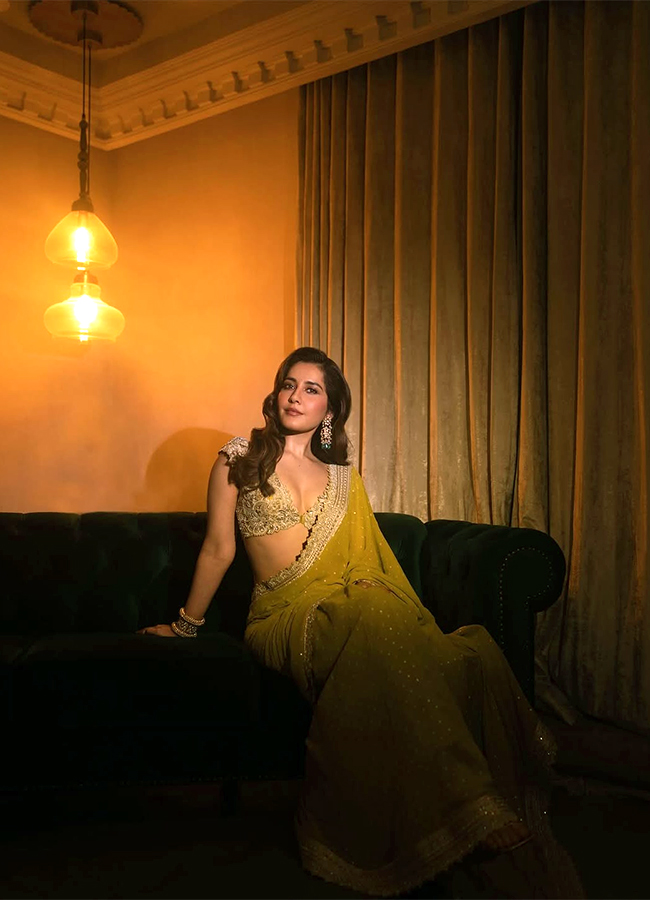 Tollywood Actress Raashii Khanna Latest Photos2