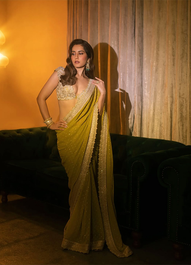 Tollywood Actress Raashii Khanna Latest Photos4