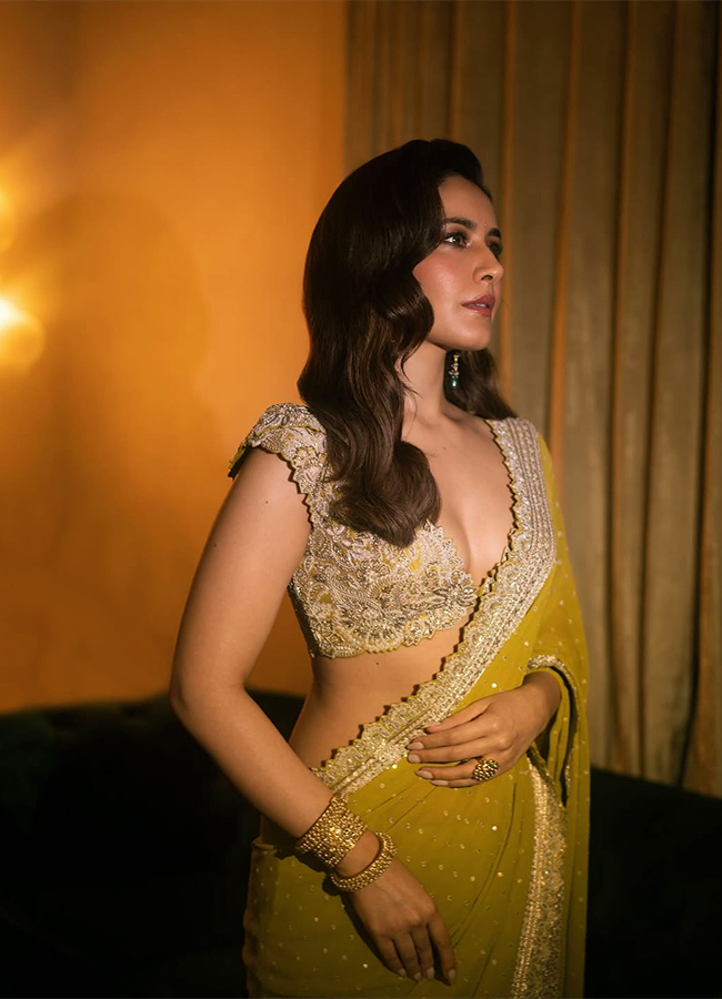 Tollywood Actress Raashii Khanna Latest Photos7