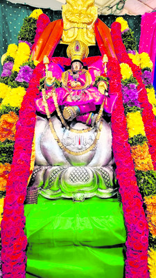 దేవీ శరన్నవరాత్రి ఉత్సవాలు ప్రారంభం1