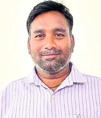 కుటుంబం గడవడం   కష్టంగా ఉంది
2