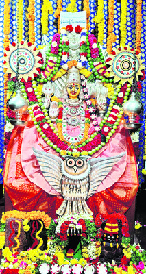 ఆదిపరాశక్తికి విశేష పూజలు
1