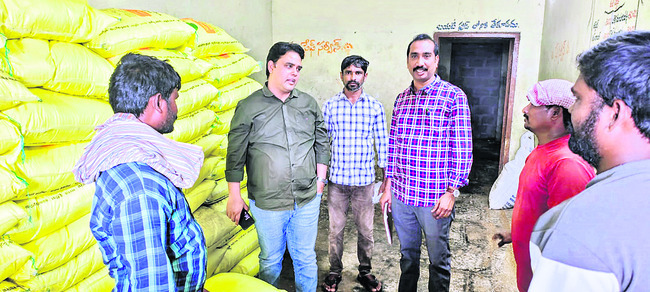 అకడమిక్‌ కౌన్సిలర్ల నియామనికి దరఖాస్తులు2