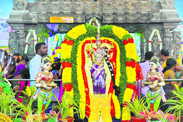 వైభవం.. దసరా ఉత్సవం 1