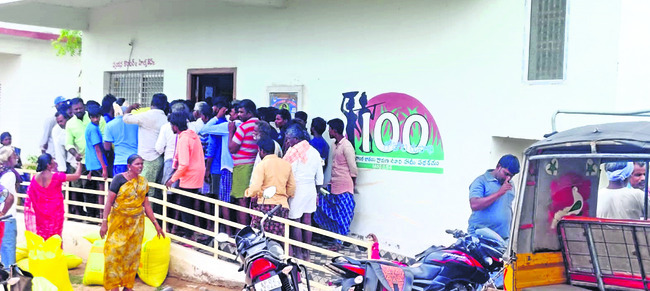 చీనీ, టమాట మార్కెట్ల పరిశీలన 2