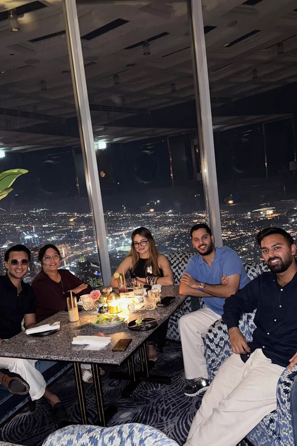 Abhishek Sharma goes on a trip to Burj Khalifa with his family: Photos6